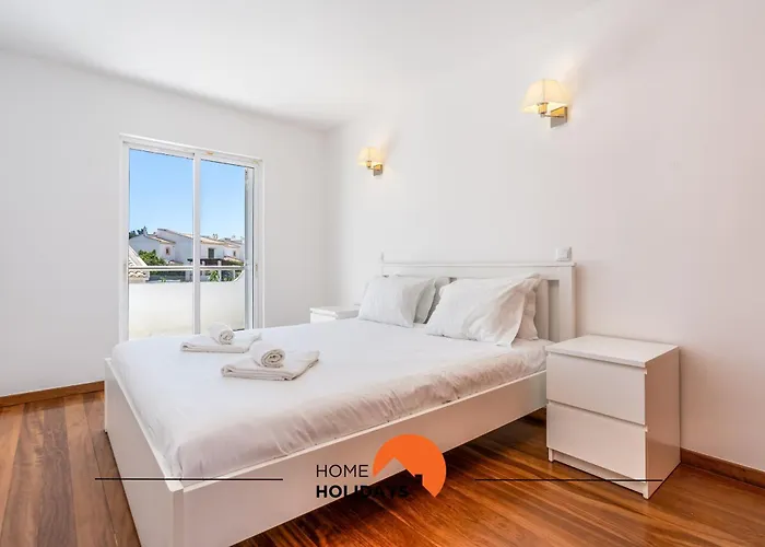 #229 Quinta Areias Garden & Holiday home *